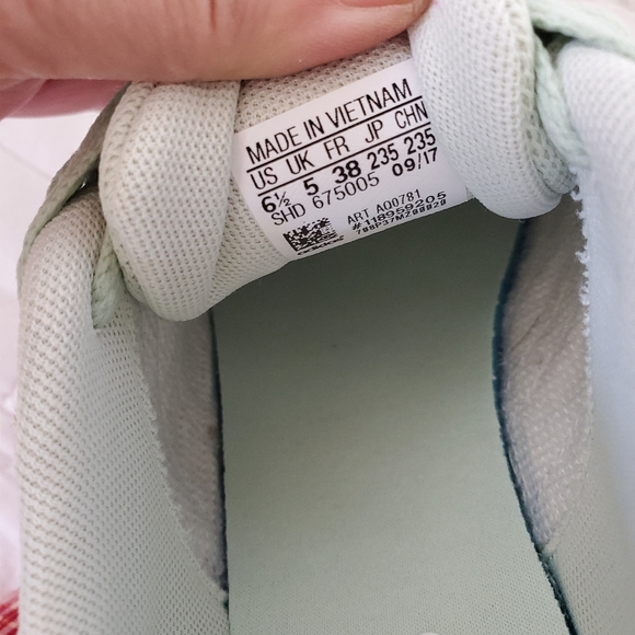 Adidas sneakers - Picture 10 of 12